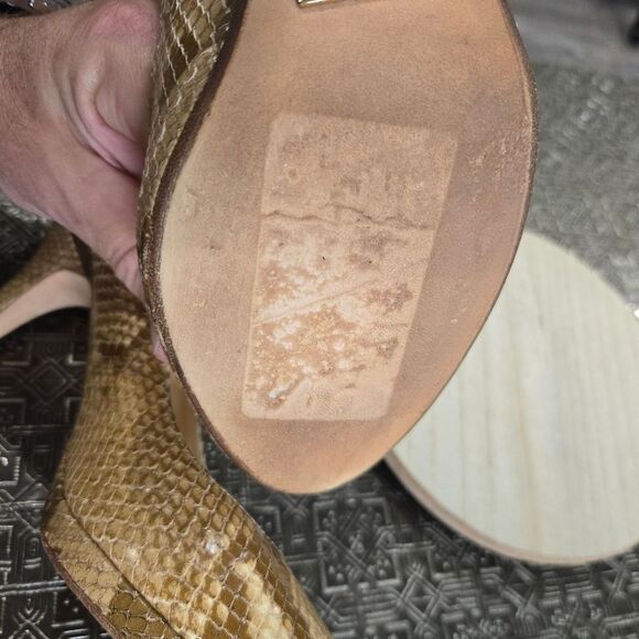 🐢 Cole Haan Carma Air Croc Embossed Pumps Size 9.5  3.25" heel - Picture 14 of 14